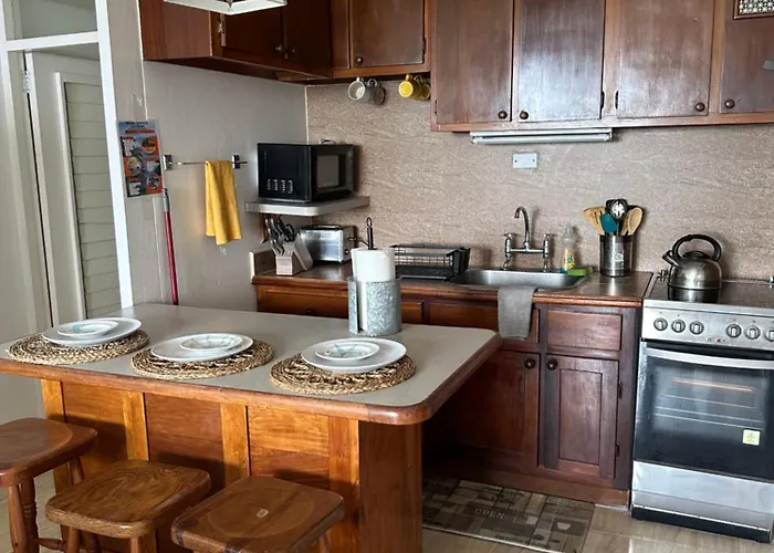 Munzels Ocean View Retreat 2 *